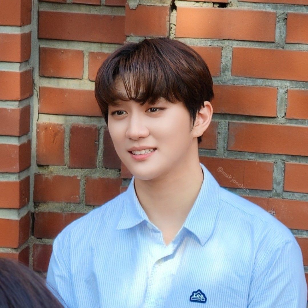 Behind-the-scenes cut of Hong Joochan (GoldenChild)