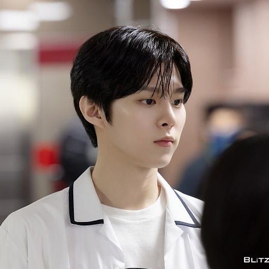 A moment captured by Kim Wooseok's fan