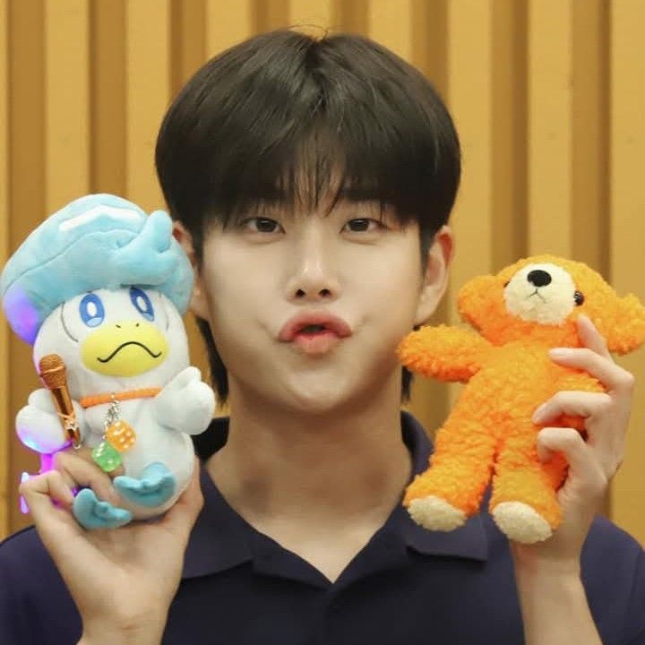 Latest photo of MJ (ASTRO)