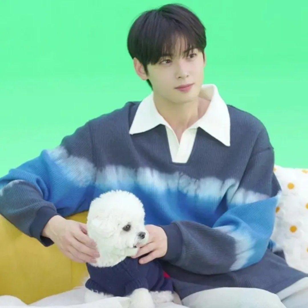 Foto aktivitas terbaru Eunwoo (ASTRO)