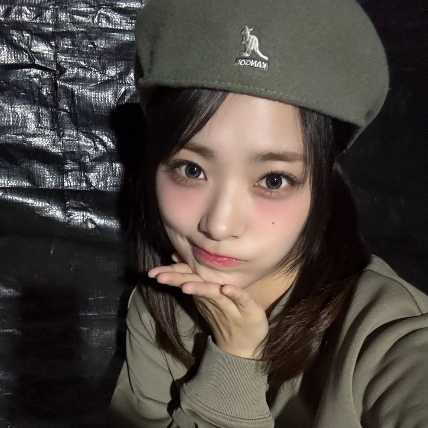 Recent activity shot of Siyeon (QWER)