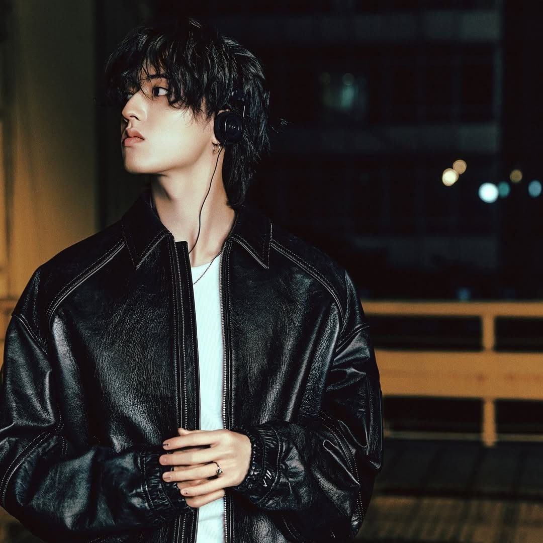 Recent activity shot of TREASURE