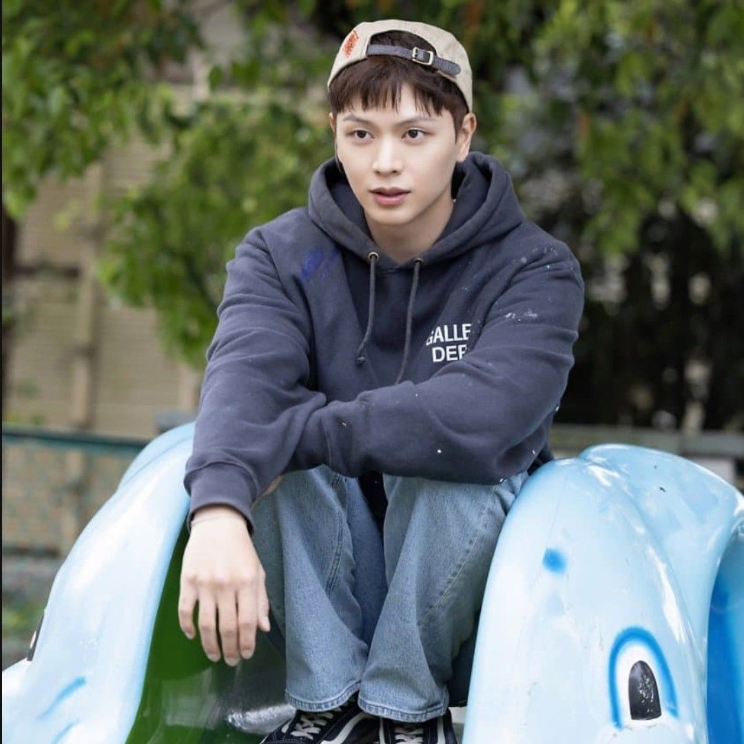 Behind-the-scenes cut of Yook Sungjae (BTOB)