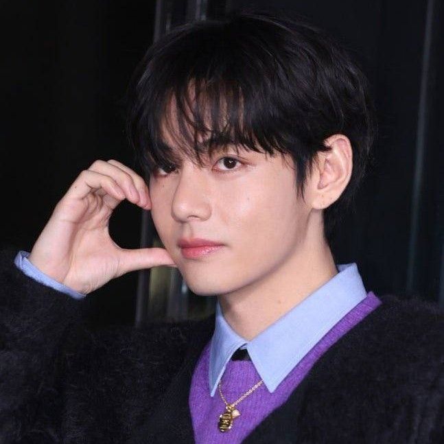 Recent activity shot of V (BTS)