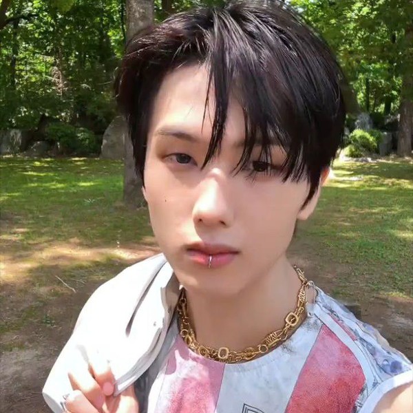 팬들이 사랑하는 지성 (NCT DREAM)의 인기 프로필 사진