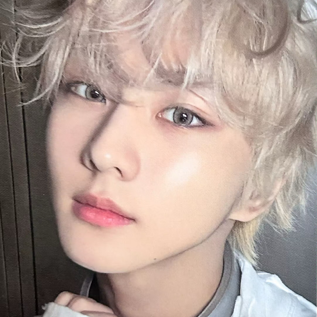 Latest photo of Jungwon (ENHYPEN)