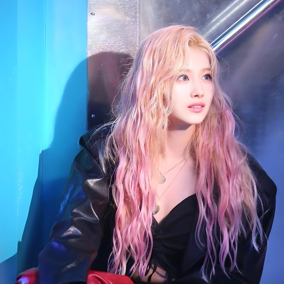 사나 (TWICE)의 비하인드 컷