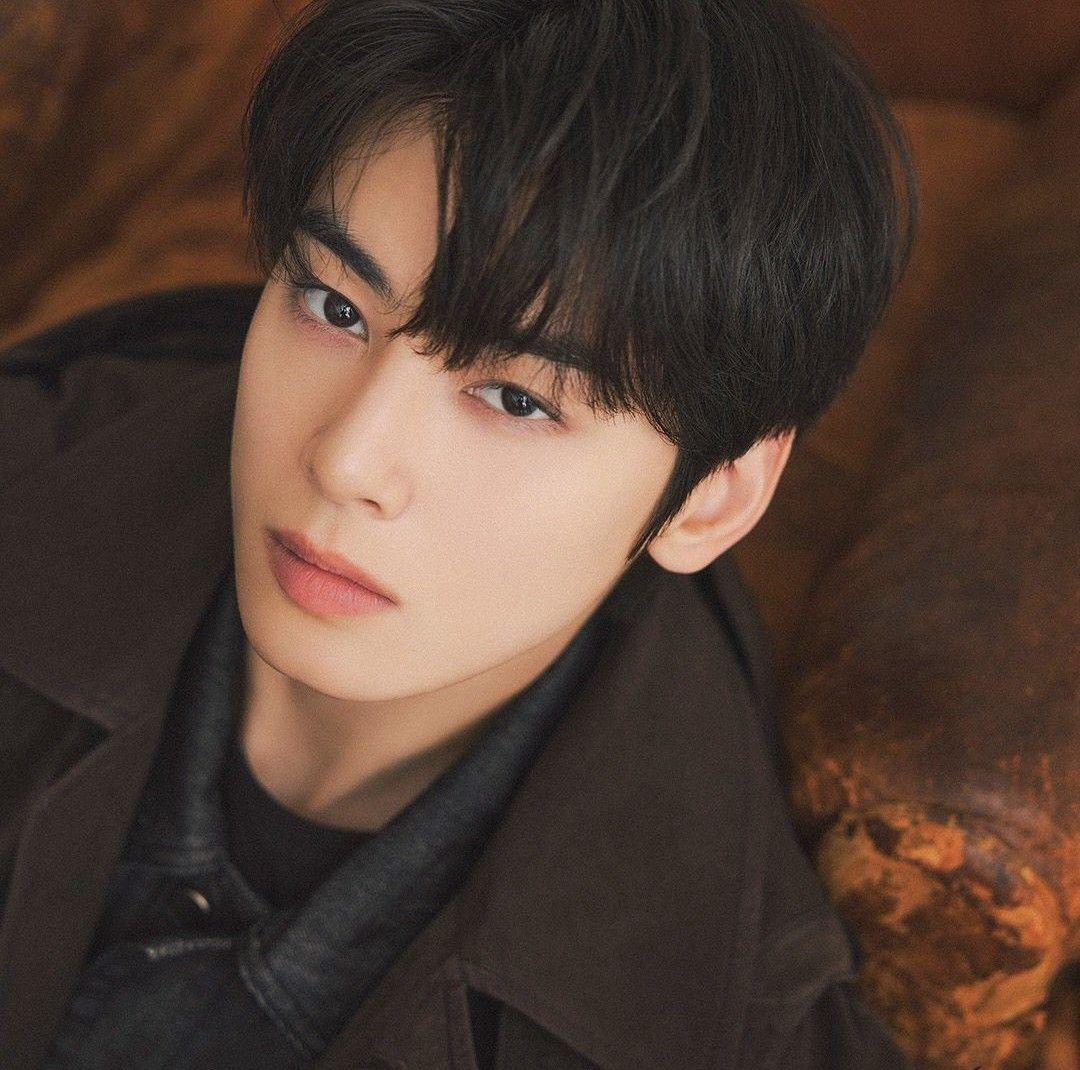 Recent activity shot of Eunwoo (ASTRO)