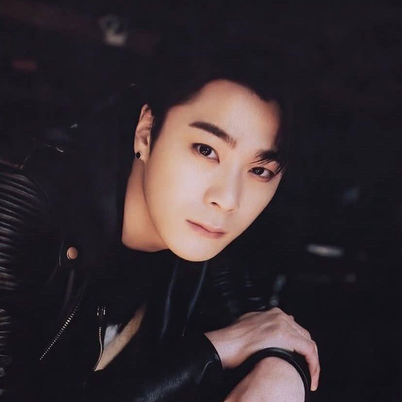 A moment captured by Moonbin (ASTRO)'s fan