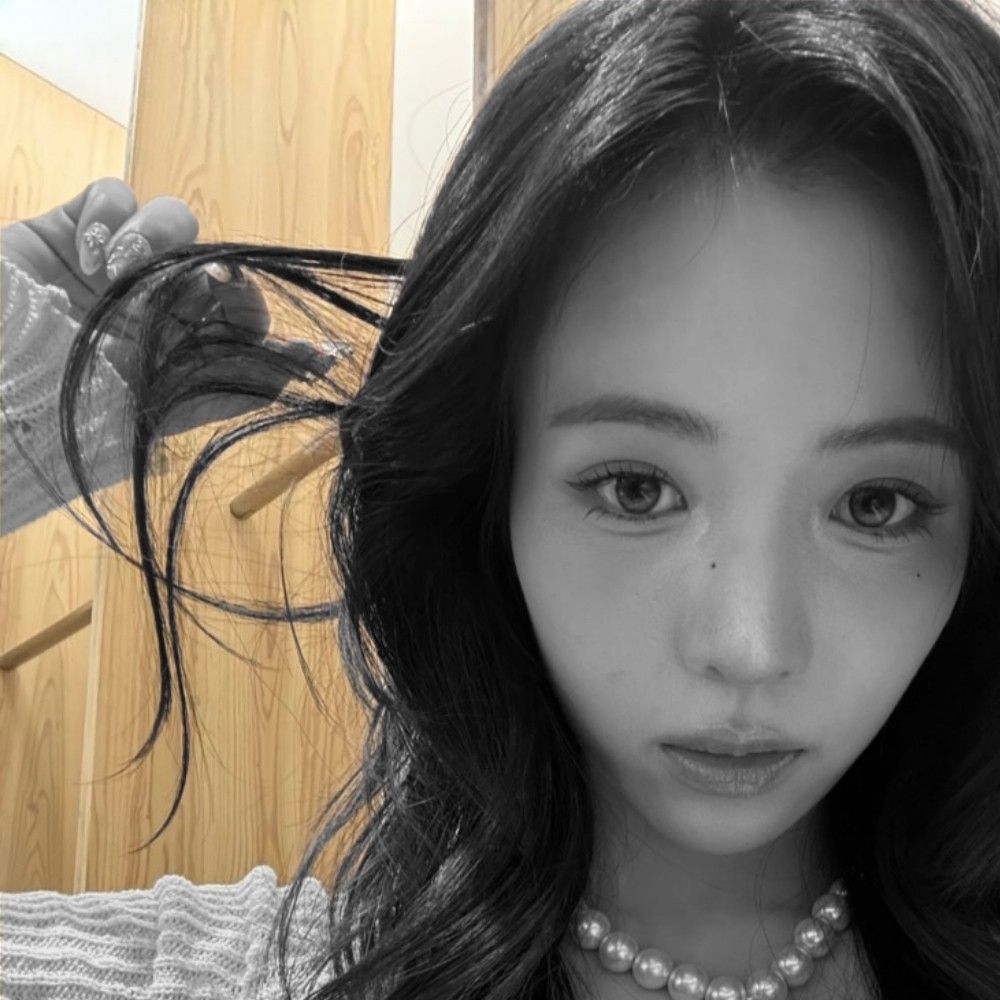 Behind-the-scenes cut of Maya (NiziU)