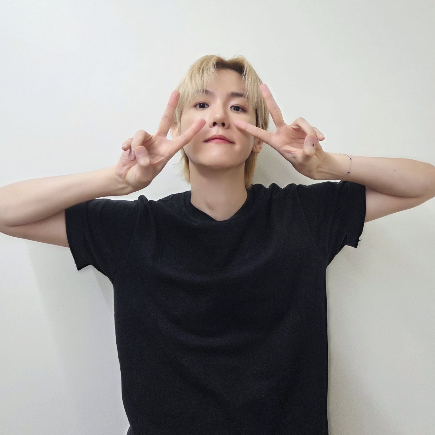 Latest photo of Baekhyun (EXO)