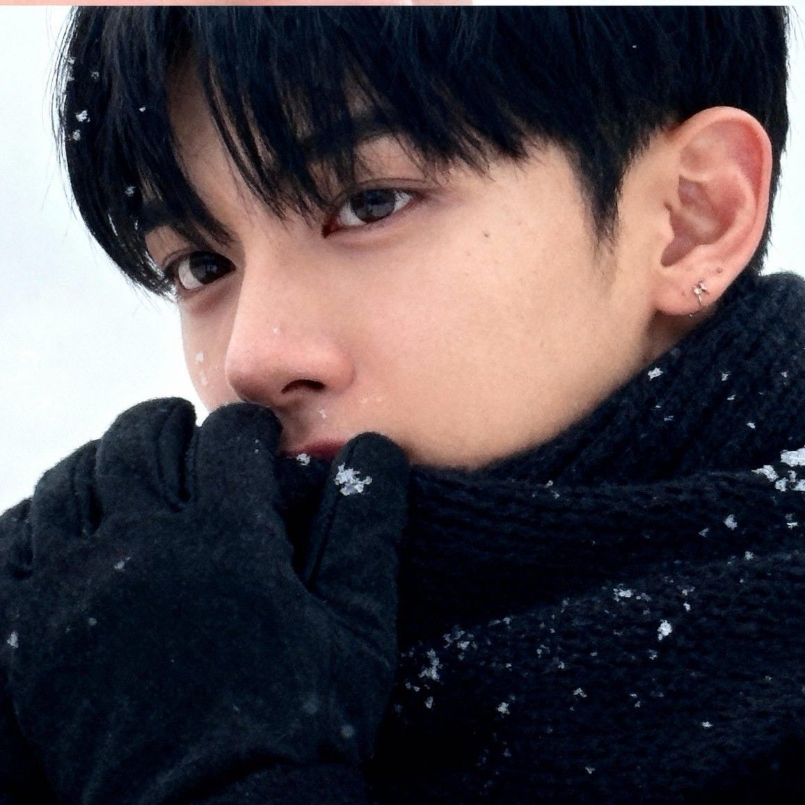 A moment captured by Bae Jinyoung's fan