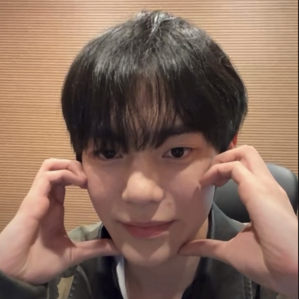 Behind-the-scenes cut of Park Donggyu