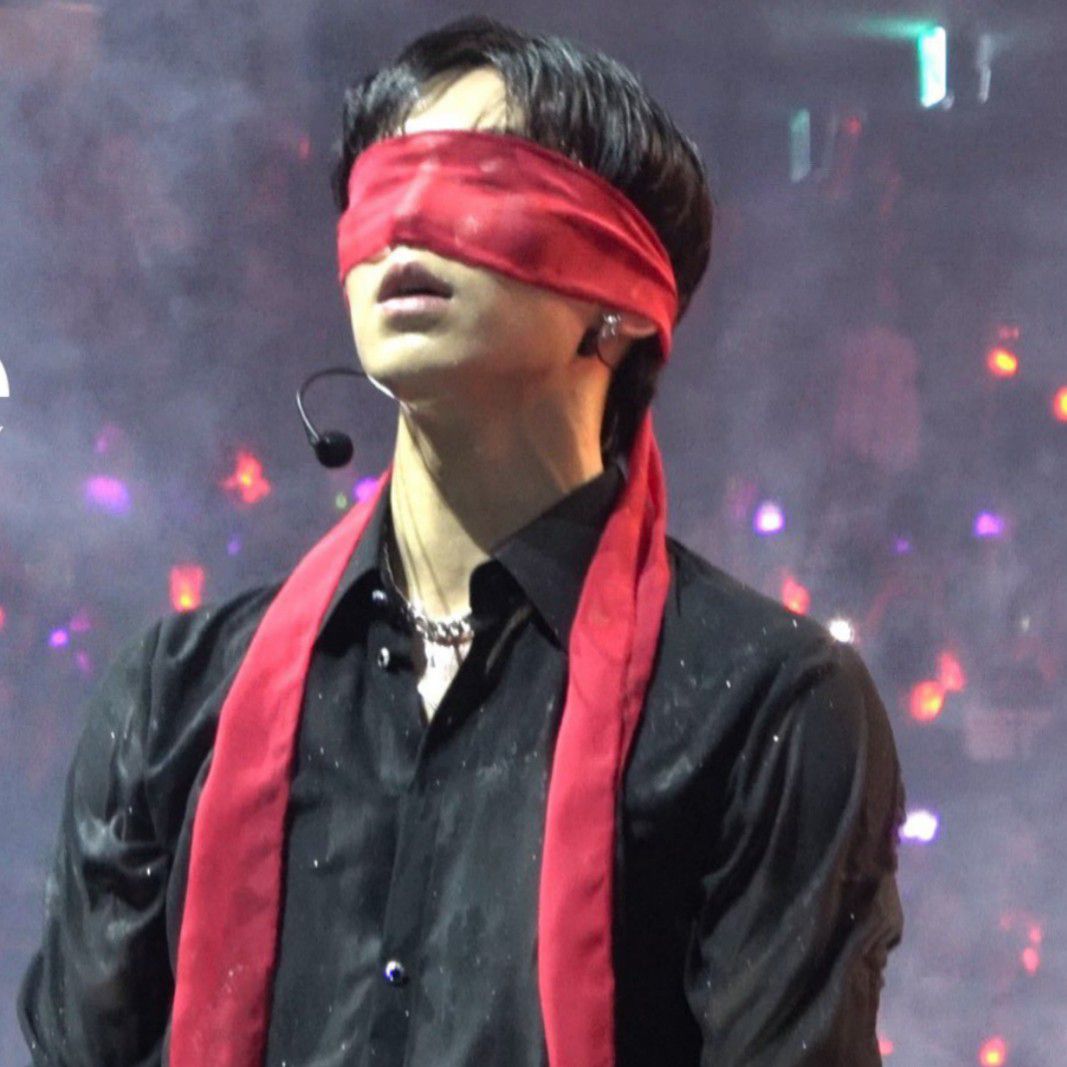 A moment captured by Rocky's fan