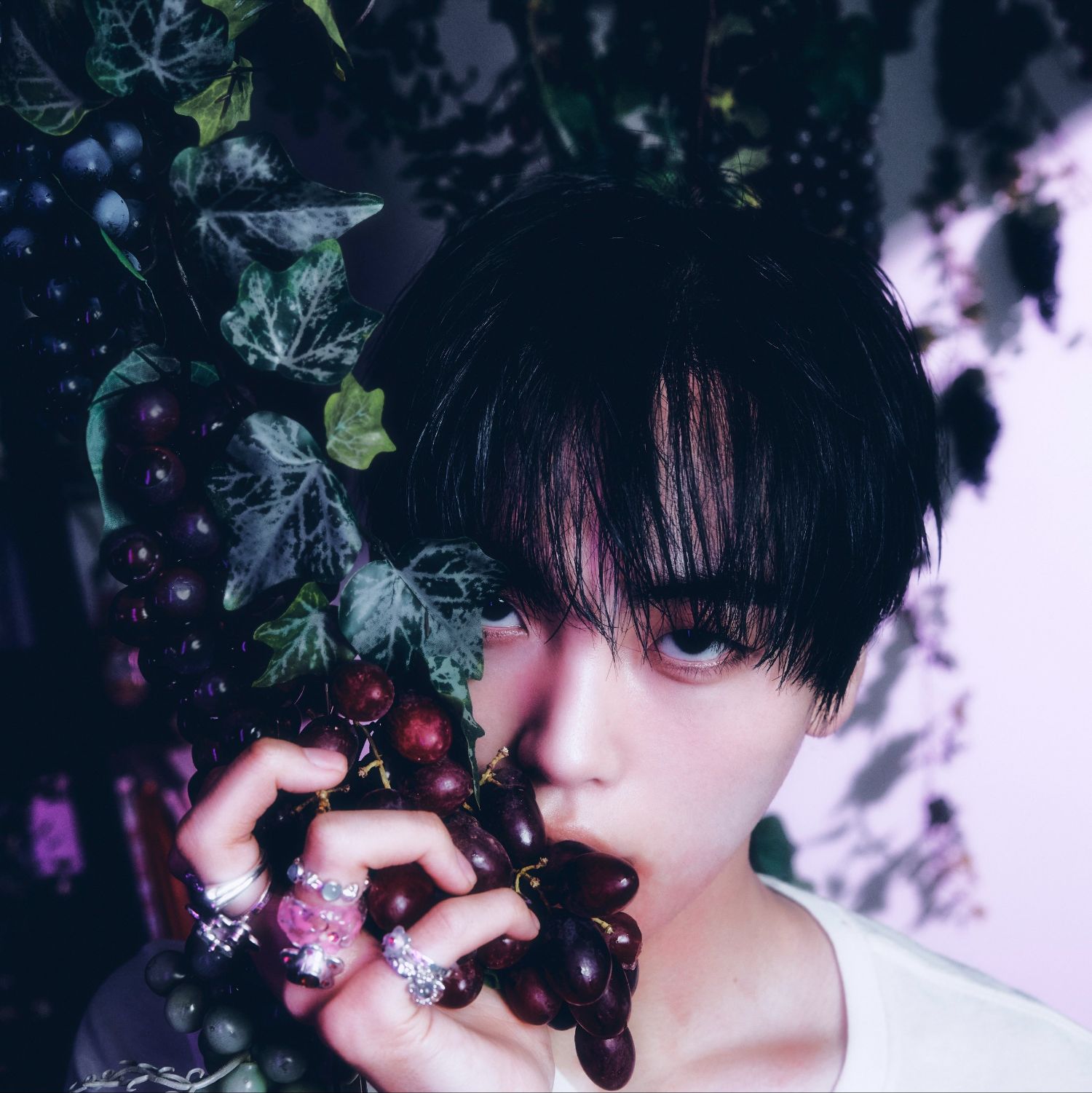 Latest photo of Hyeongjun (CRAVITY)
