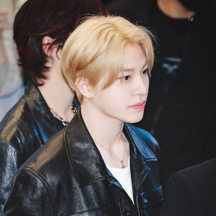 Foto aktivitas terbaru So Junghwan (TREASURE)