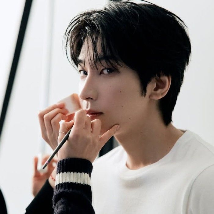 Behind-the-scenes cut of Wonwoo (SEVENTEEN)