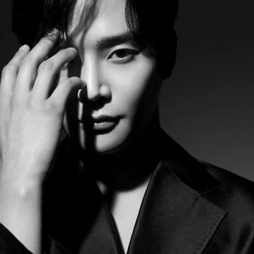 로운의 최신 사진