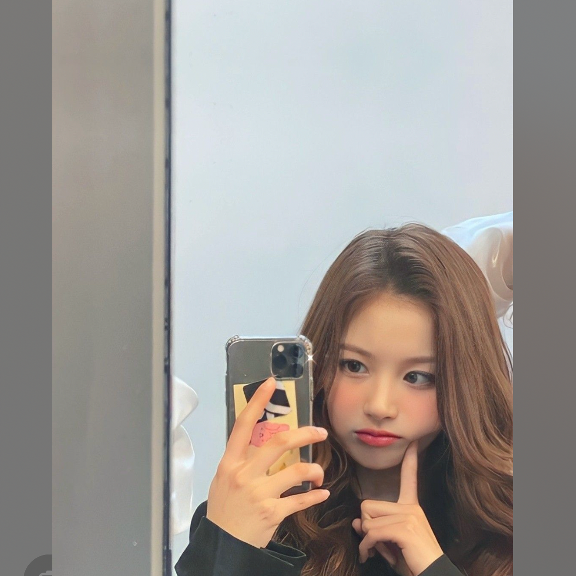 雪允 (NMIXX)的幕后花絮