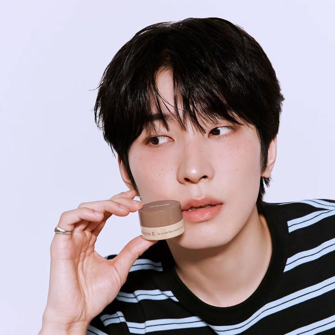 Behind-the-scenes cut of Wonwoo (SEVENTEEN)