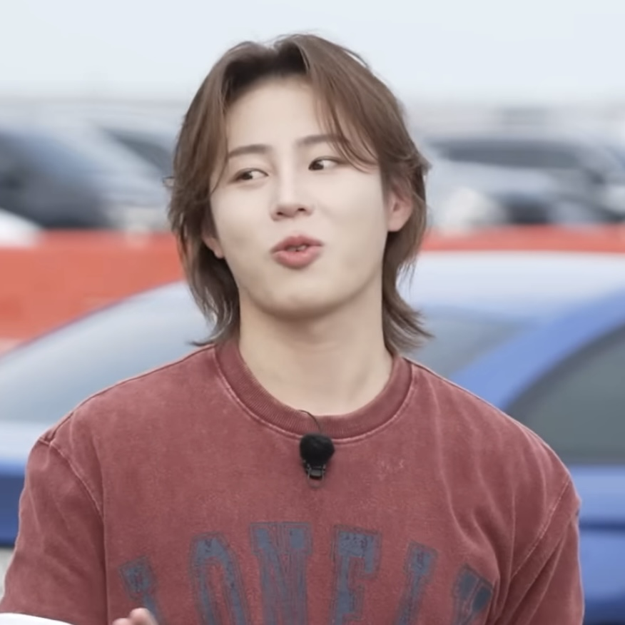 ハ・ソンウンの舞台裏ショット