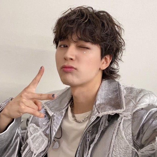 A moment captured by SONG (iKON)'s fan