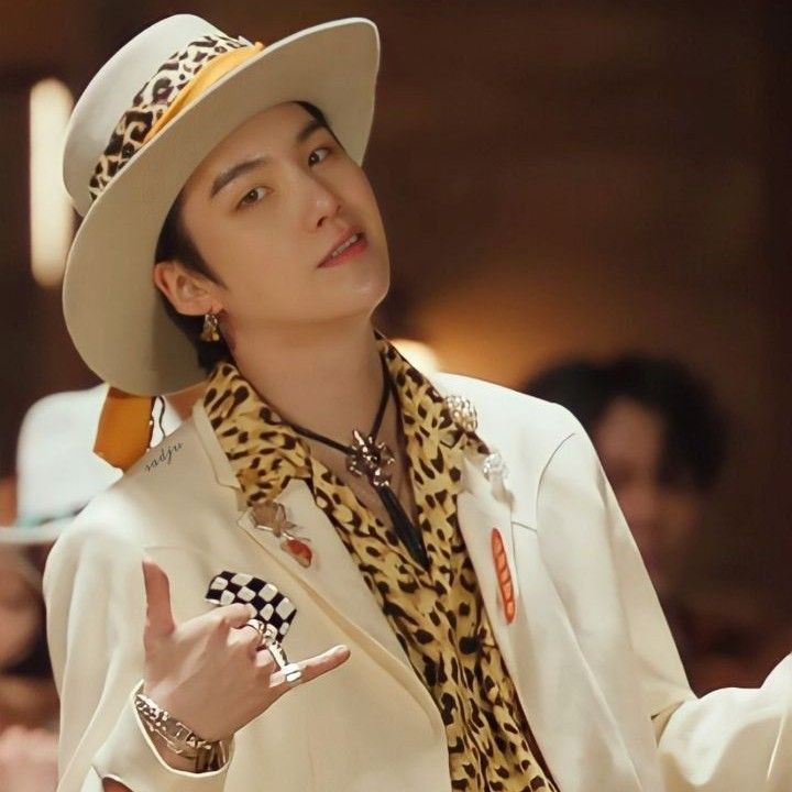 SUGA (防彈少年團)的幕後花絮