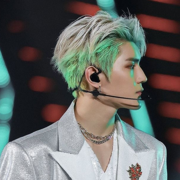 A moment captured by Taeyong (NCT 127)'s fan