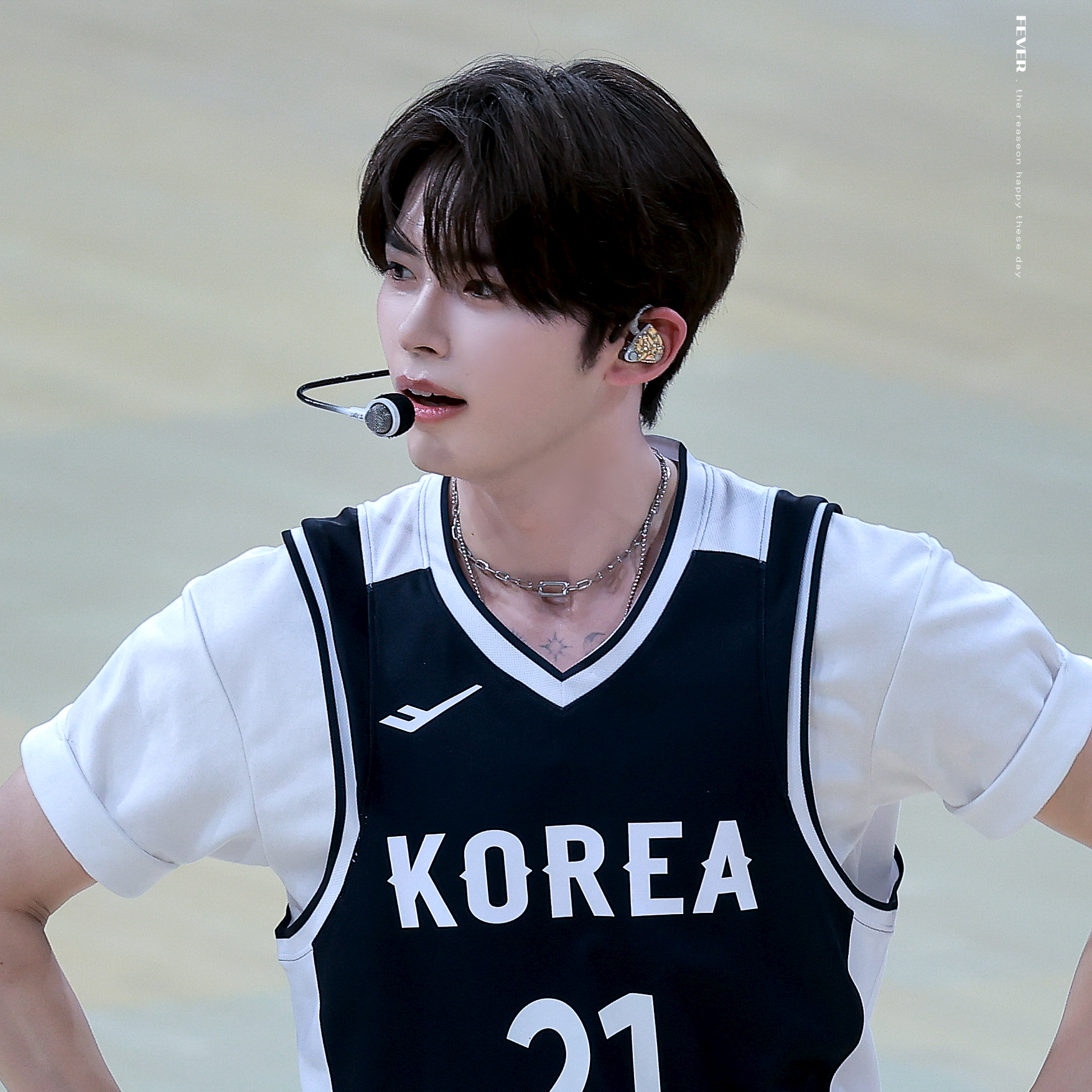 Behind-the-scenes cut of Sung Hanbin (ZEROBASEONE)