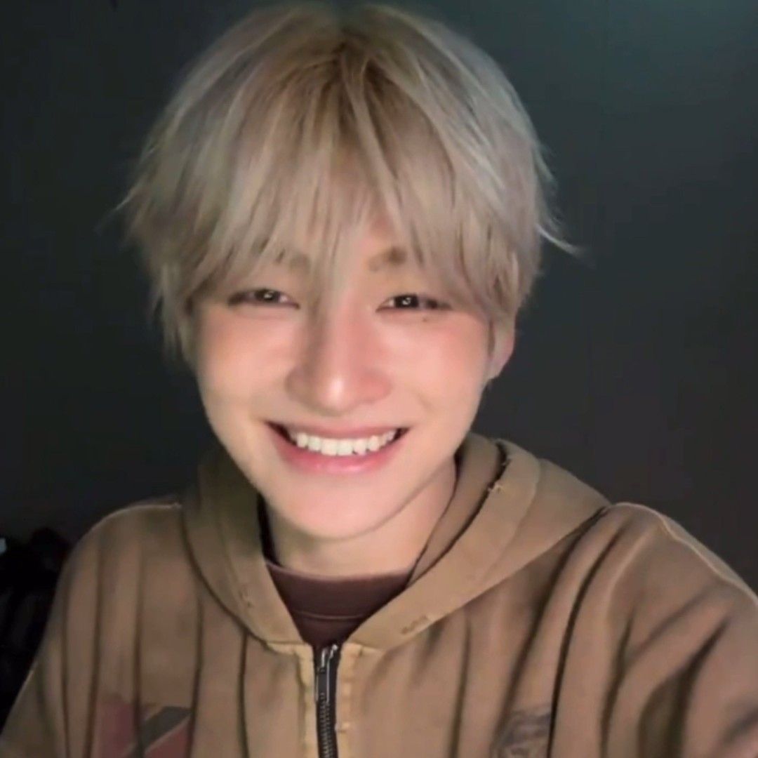 Recent activity shot of Jihoon (TWS)