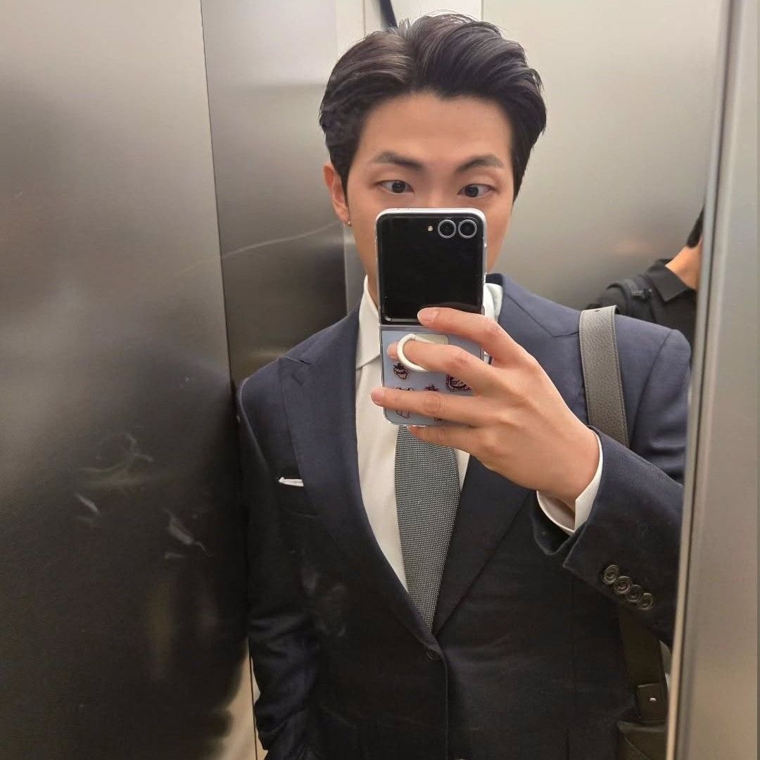 Behind-the-scenes cut of RM (BTS)