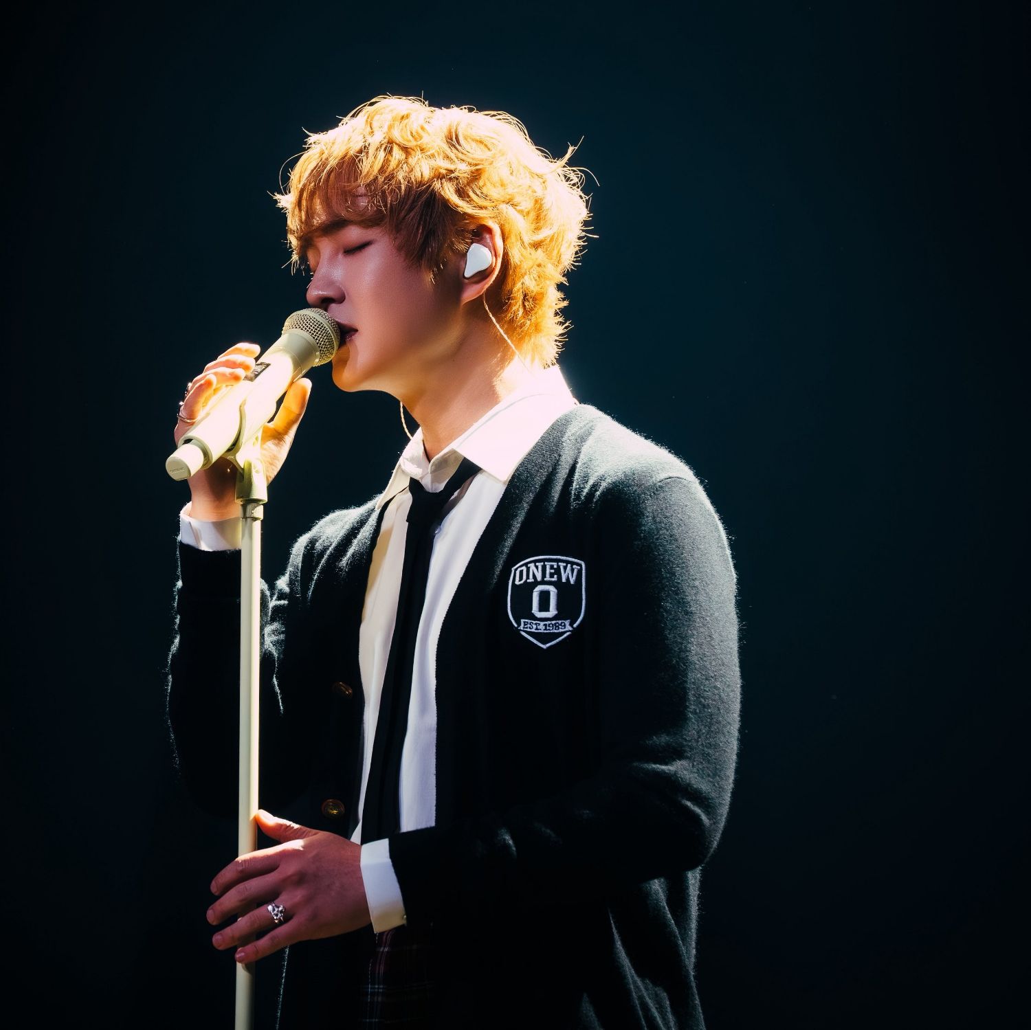 Recent activity shot of Onew (SHINee)