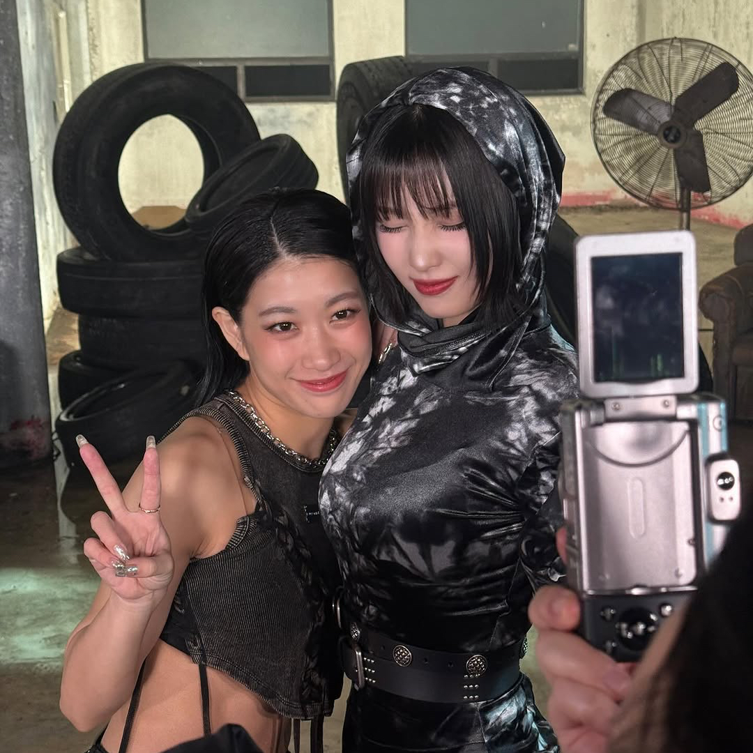 A moment captured by Momo (TWICE)'s fan