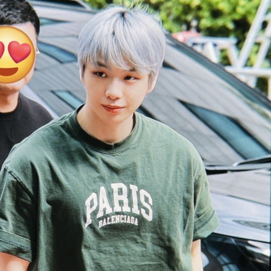 Behind-the-scenes cut of Kang Daniel