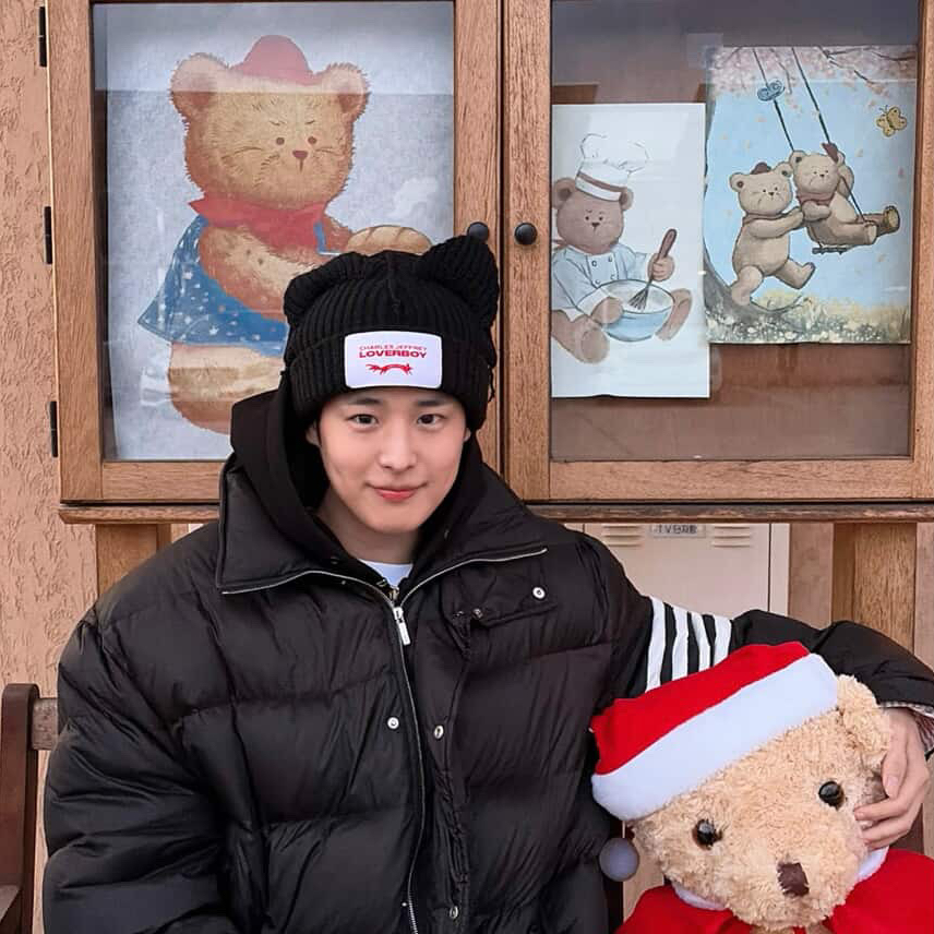 Behind-the-scenes cut of Choi Byungchan