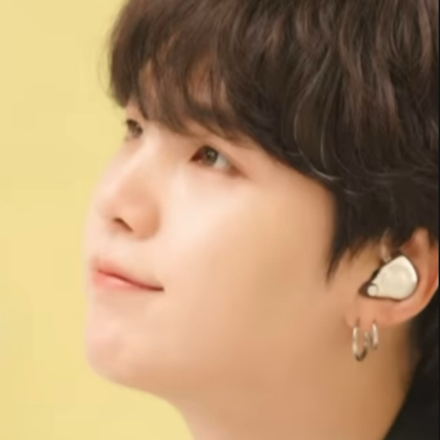 SUGA (防弹少年团)的幕后花絮