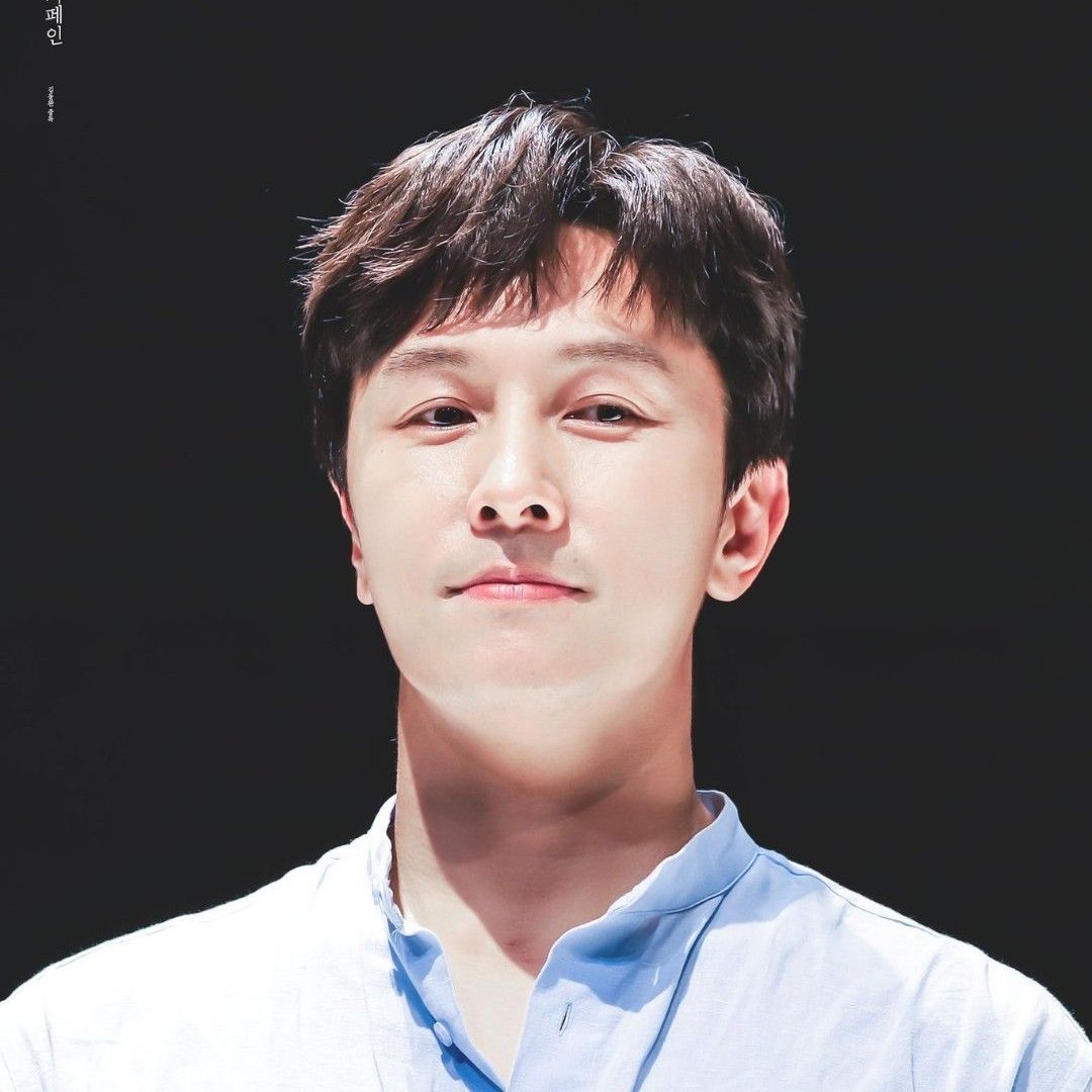 Latest photo of Kim Dongwan (SHINHWA)