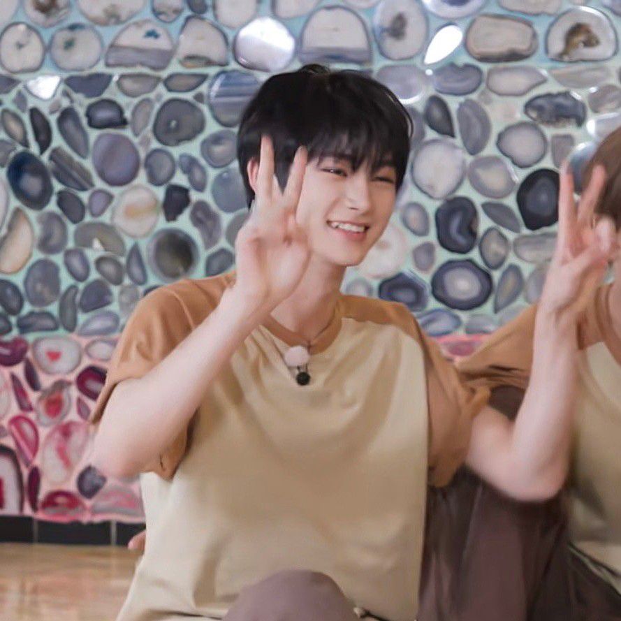 Latest photo of Zhou Anxin (ALPHA DRIVE ONE)