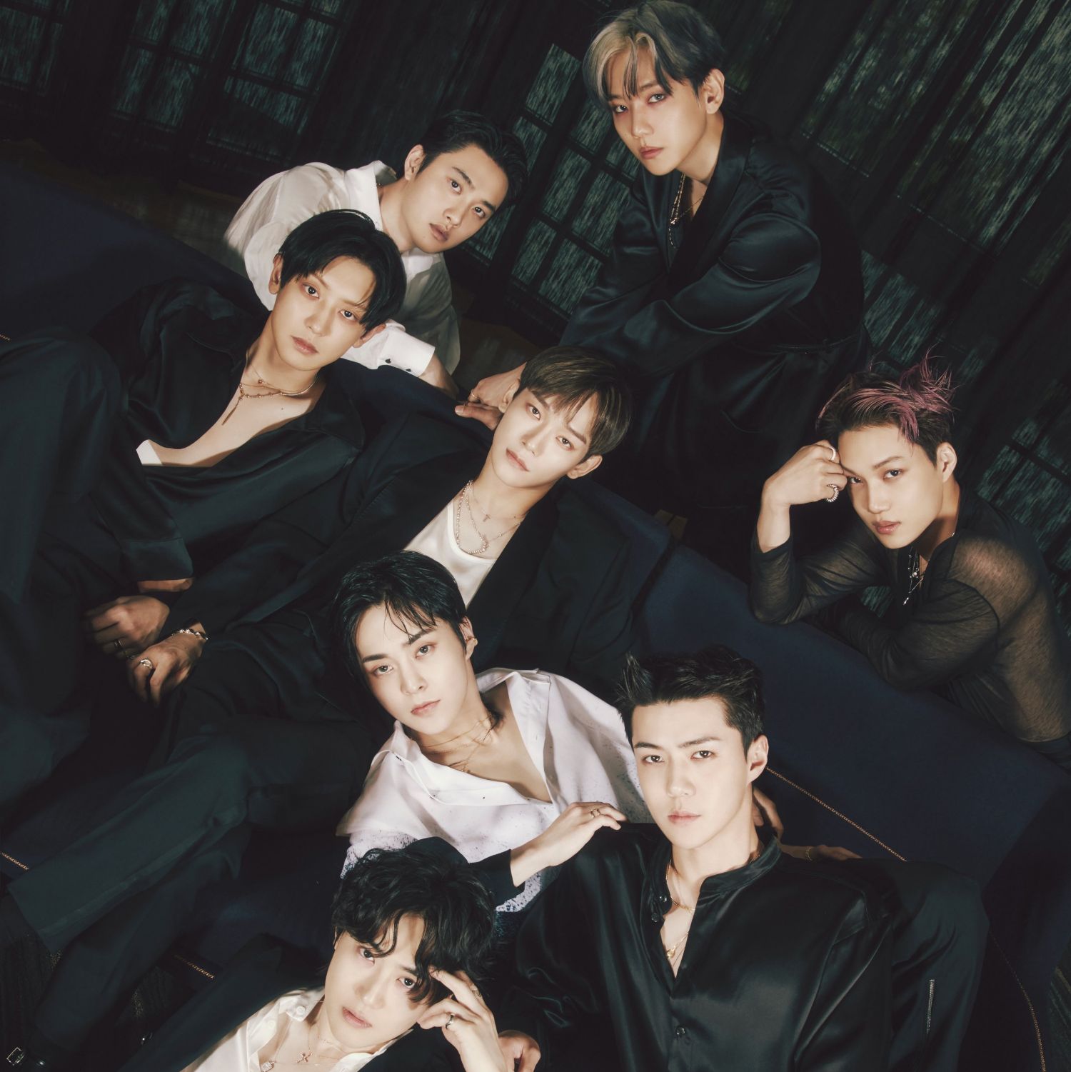 Potret di balik layar EXO