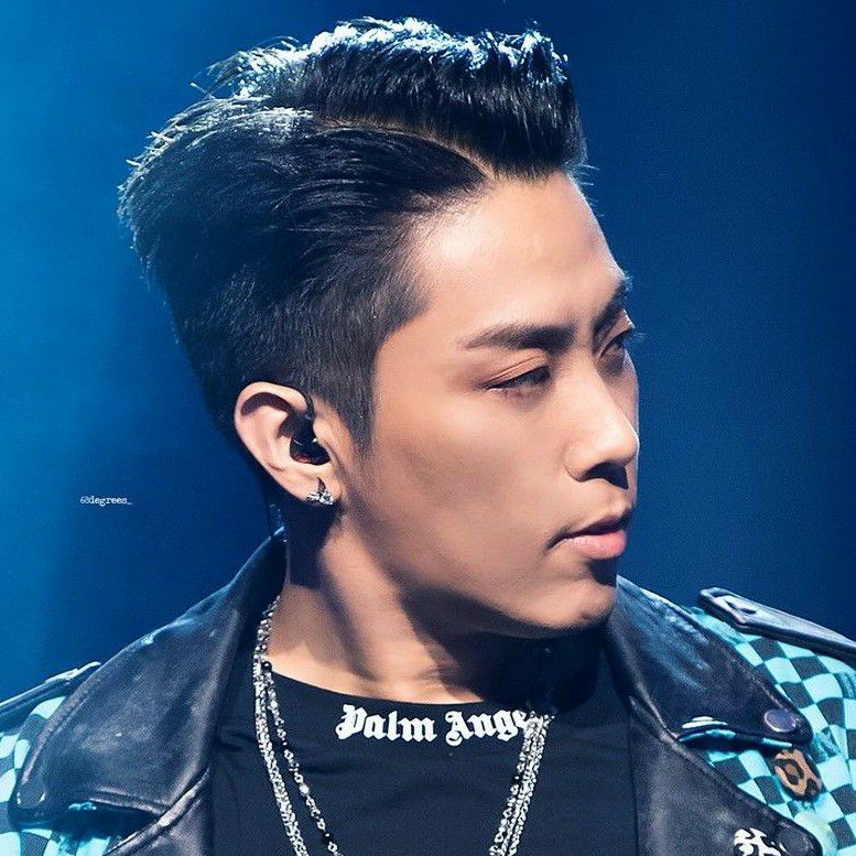 Recent activity shot of Eun Jiwon (SECHSKIES)