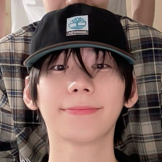 Behind-the-scenes cut of Park Han (AHOF)