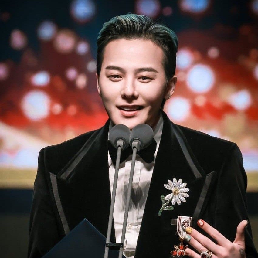 Behind-the-scenes cut of G-DRAGON (BIGBANG)