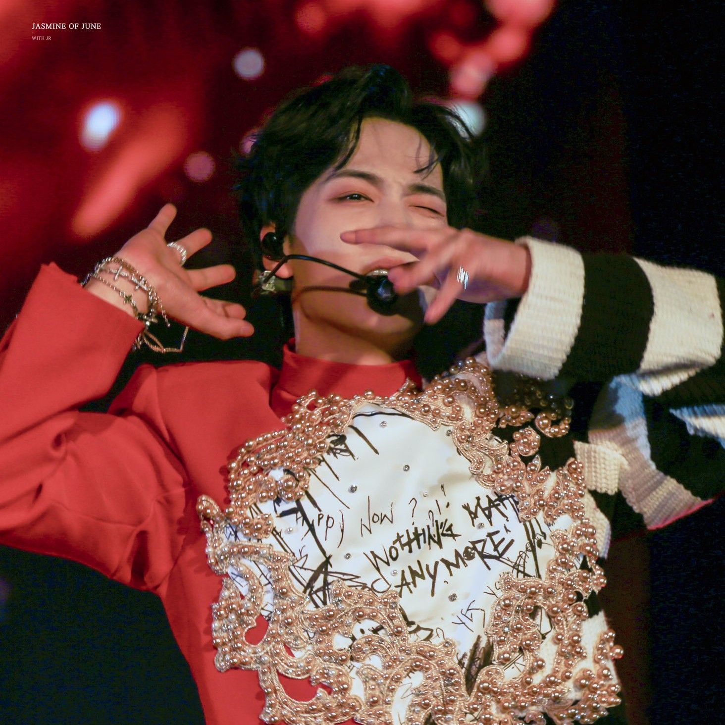 A moment captured by Kim Jonghyeon's fan