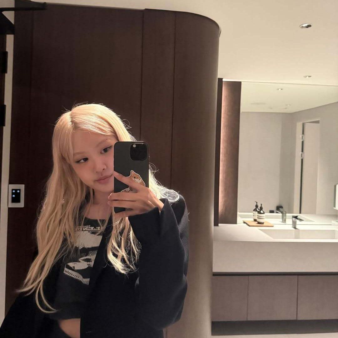 ROSÉ (BLACKPINK)的最新活動照片