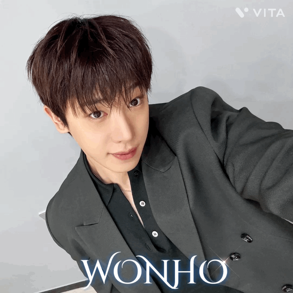 A moment captured by Wonho's fan