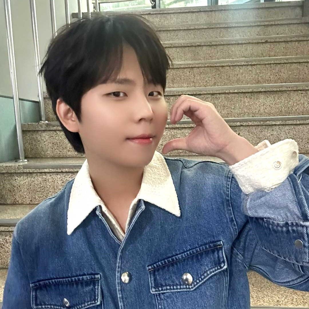 Recent activity shot of Jung Seunghwan