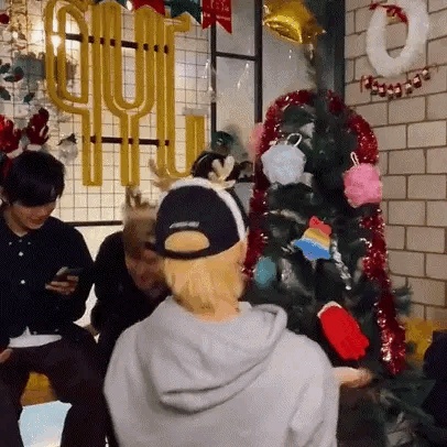 Latest photo of Hyunjin (Stray Kids)