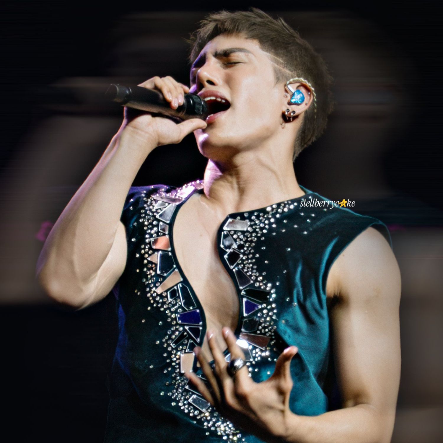 A moment captured by Stell (SB19)'s fan