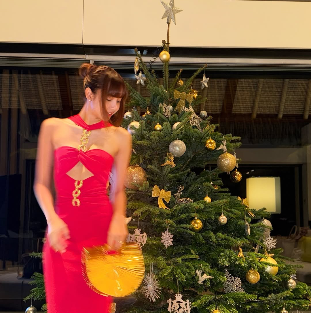 리사 (BLACKPINK)의 비하인드 컷