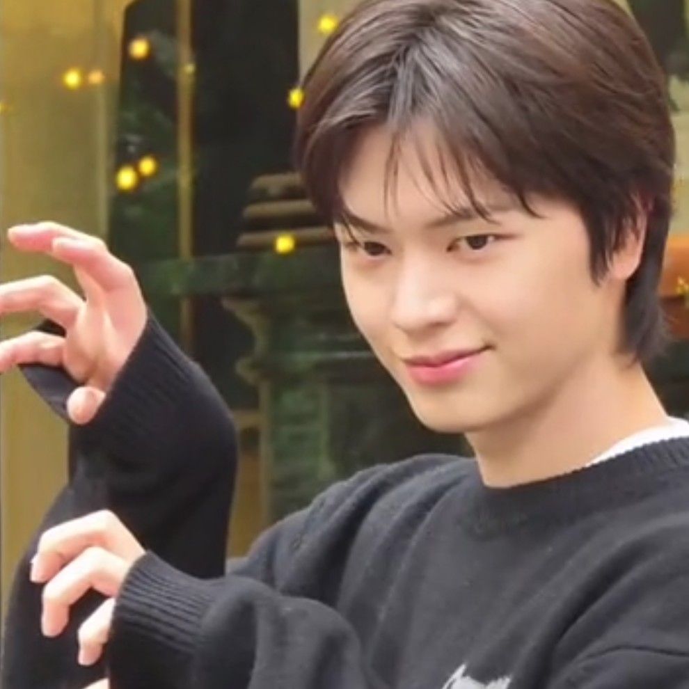 Recent activity shot of Yook Sungjae (BTOB)